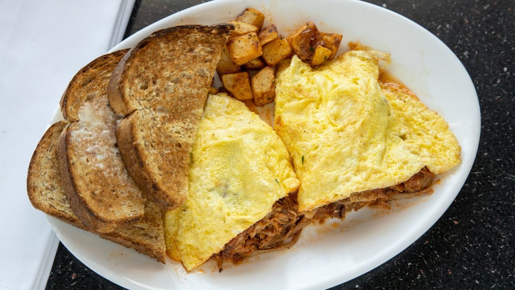 Roundabout Diner & Lounge