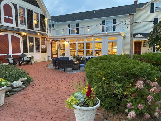 Spouter Inn Bed & Breakfast