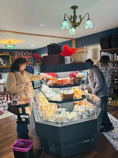 Aunt Ellie's Cheese Shoppe