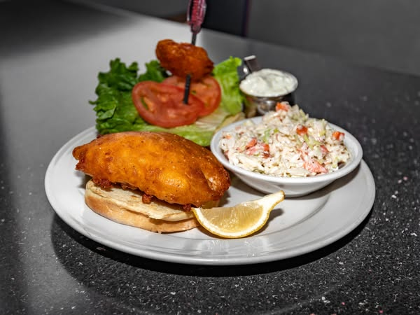 Roundabout Diner & Lounge